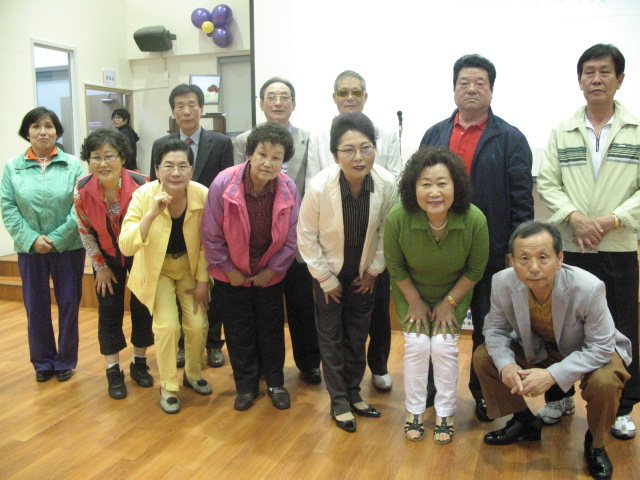 ����̳����