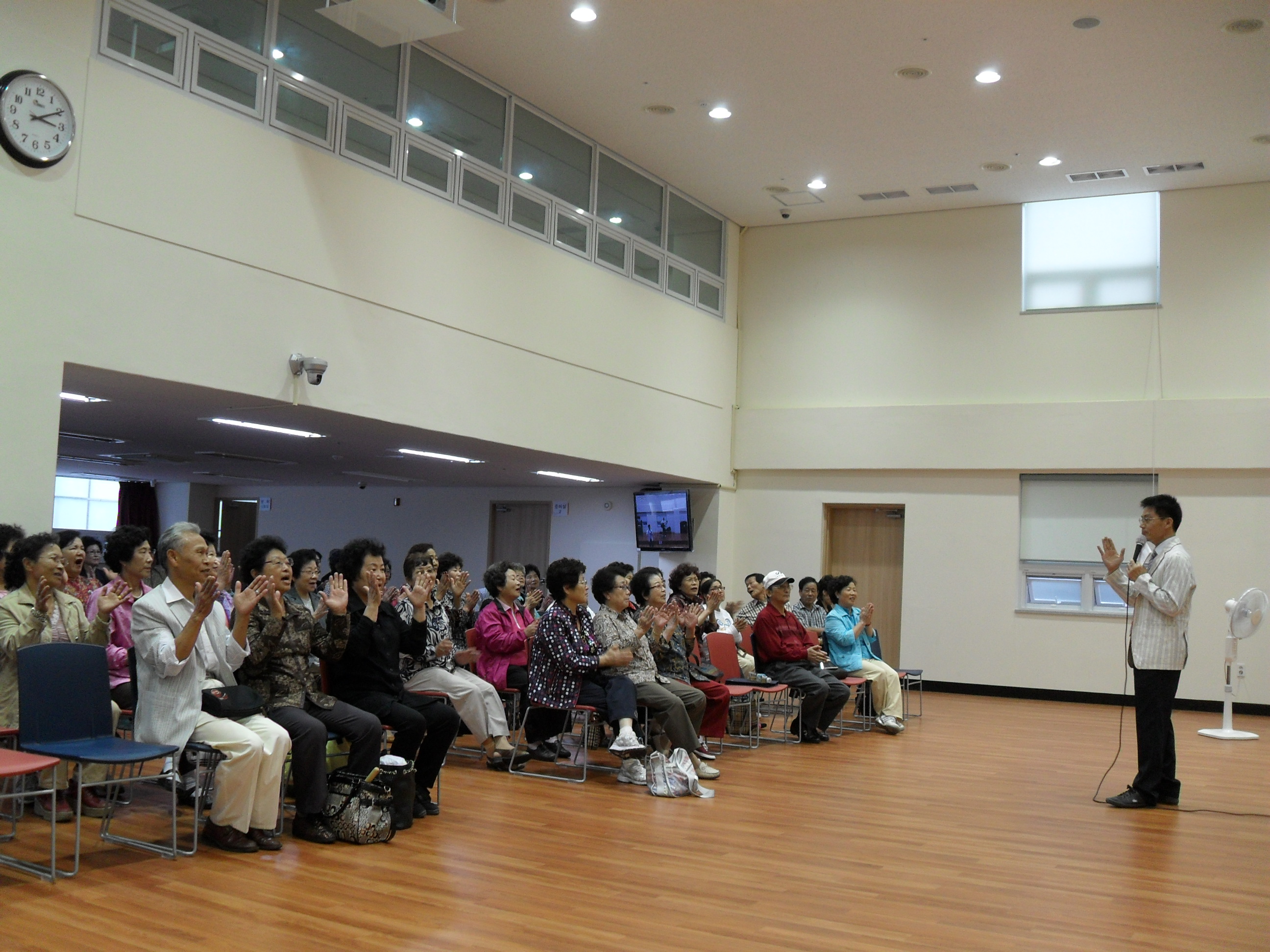 ã�ư��� �뷡 ��������